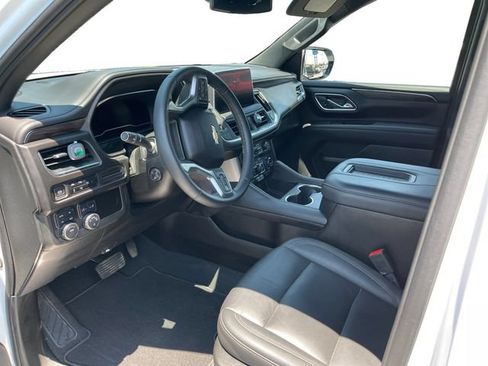 Used 2023 Chevrolet Tahoe LT w/ LT Signature Plus Package AWD/4WD image 2