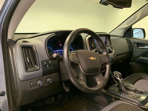 Used 2022 Chevrolet Colorado Z71 image 11