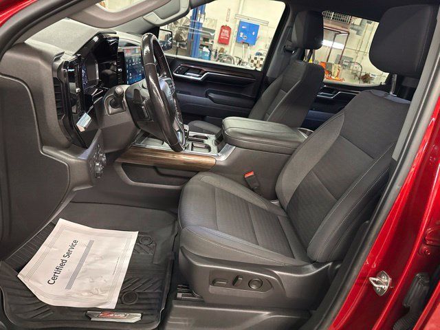 Used 2023 Chevrolet Silverado 1500 RST w/ Z71 Off-Road Package AWD/4WD image 12