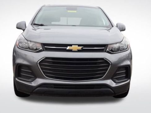 Certified 2020 Chevrolet Trax LS w/ Tint and Cruise Package image 5