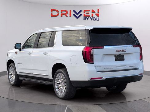 New 2025 GMC Yukon XL Elevation w/ LPO, Elevation Black Package image 3
