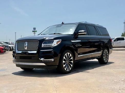 Used 2021 Lincoln Navigator L Reserve w/ Luxury Package AWD/4WD image 4