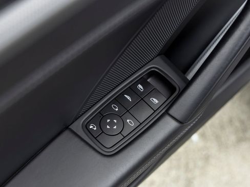 Certified 2022 Porsche 911 Carrera 4S AWD/4WD image 29