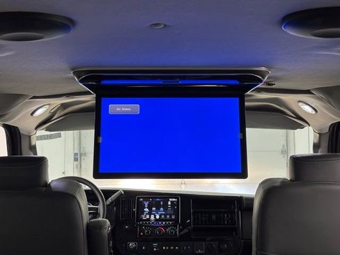 New 2026 GMC Savana 2500 RWD image 4