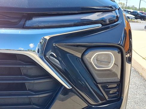 Used 2024 Chevrolet TrailBlazer LT w/ Convenience Package AWD/4WD image 9