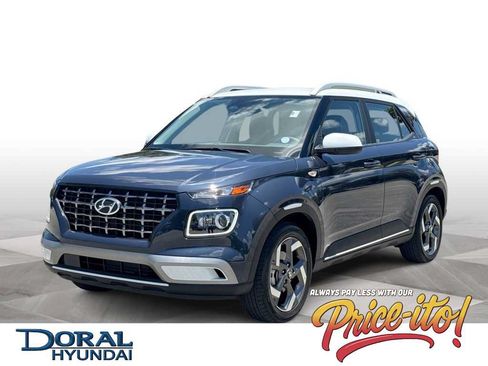 Used 2023 Hyundai Venue Limited w/ Cargo Package FWD image 1