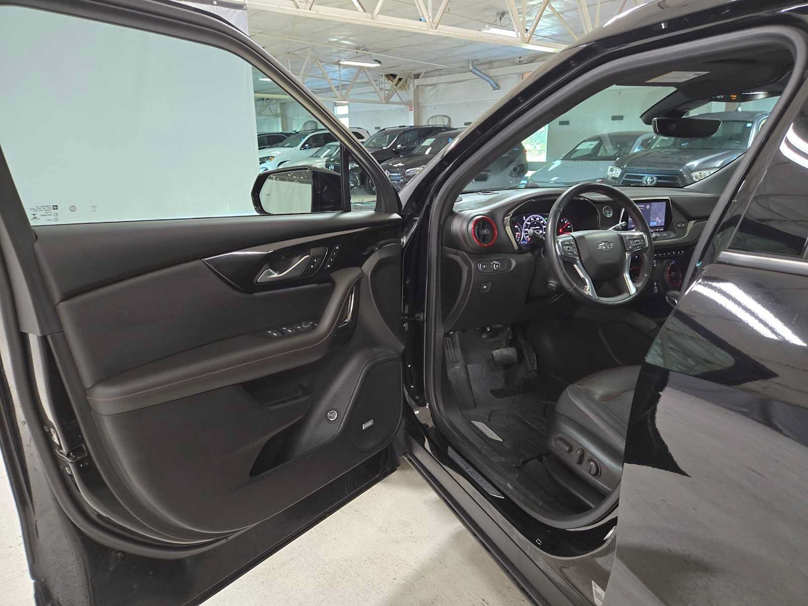 Used 2022 Chevrolet Blazer RS w/ Enhanced Convenience Package AWD/4WD image 19