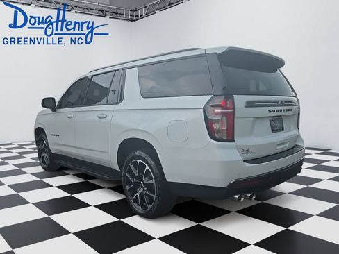 Used 2022 Chevrolet Suburban RST w/ Sport Performance Package AWD/4WD image 3