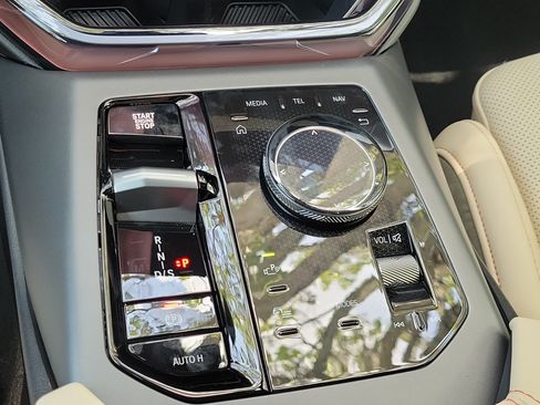 New 2026 BMW X3 xDrive30i w/ Premium Package AWD/4WD image 24