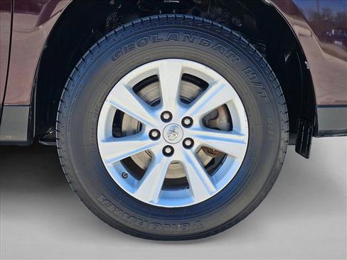 Used 2012 Toyota Highlander FWD image 24