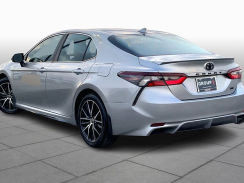 Used 2024 Toyota Camry SE image 11