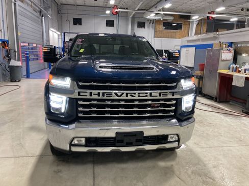 Used 2022 Chevrolet Silverado 2500 LTZ w/ LTZ Plus Package image 2