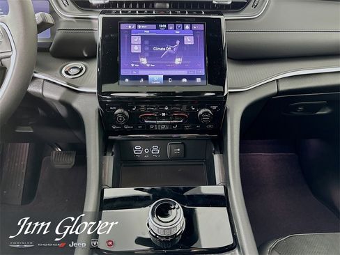 Used 2025 Jeep Grand Cherokee L Altitude image 27