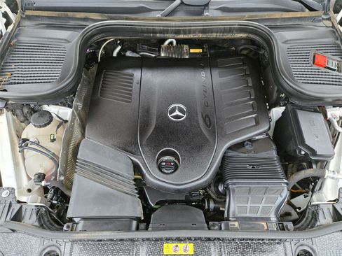 Used 2024 Mercedes-Benz GLS 450 4MATIC image 34