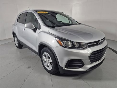 Used 2020 Chevrolet Trax LS w/ Tint and Cruise Package image 6