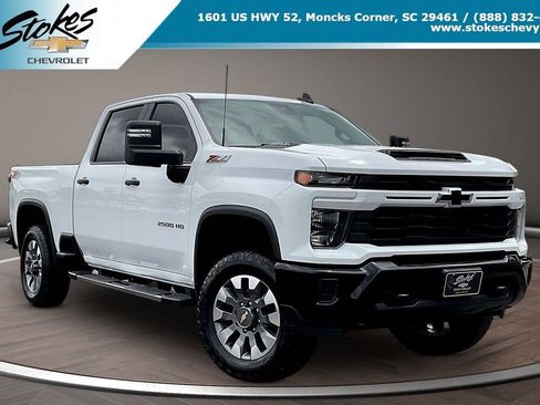 Used 2024 Chevrolet Silverado 2500 Custom w/ Custom Value Package AWD/4WD image 1