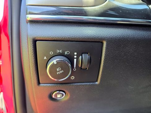 Used 2018 Jeep Grand Cherokee Trailhawk AWD/4WD image 13