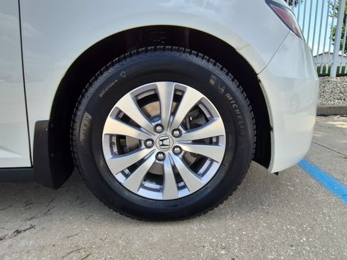 Used 2016 Honda Odyssey EX-L image 36