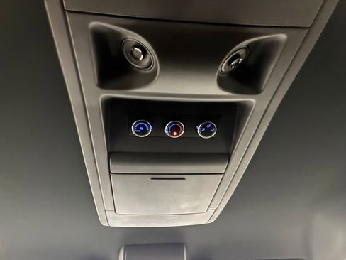 Used 2019 Dodge Grand Caravan SXT w/ Driver Convenience Group FWD image 30