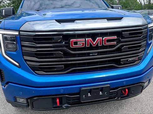 Used 2023 GMC Sierra 1500 AT4 w/ Technology Package AWD/4WD image 38