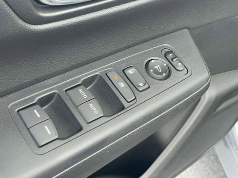 Used 2025 Honda CR-V Sport image 19