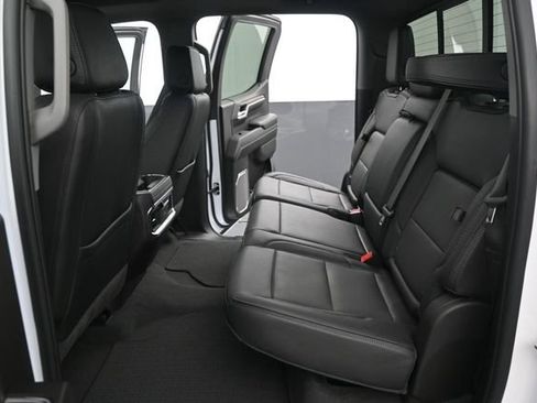 Used 2024 GMC Sierra 1500 Denali w/ Technology Package AWD/4WD image 14