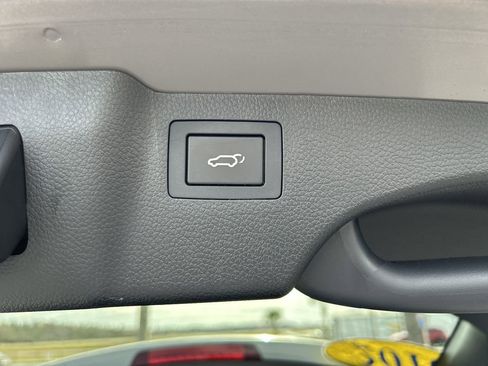 Used 2018 Hyundai Santa Fe Sport w/ 2.4L Tech Package 04 image 18