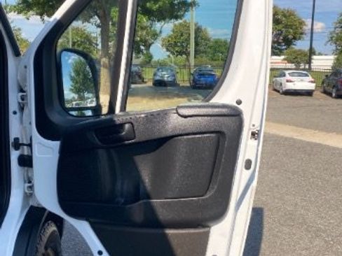 Used 2025 RAM ProMaster 2500 w/ Convenience Group FWD image 12
