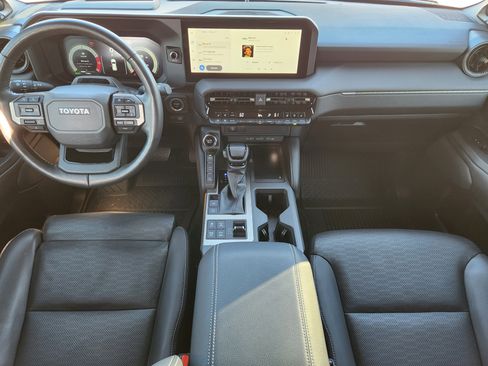 Used 2024 Toyota Land Cruiser image 29