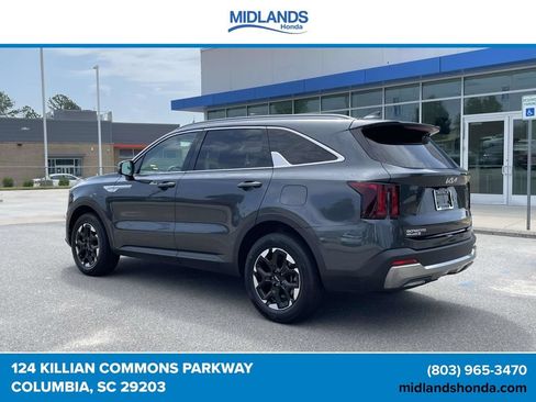 Used 2024 Kia Sorento S AWD/4WD image 4
