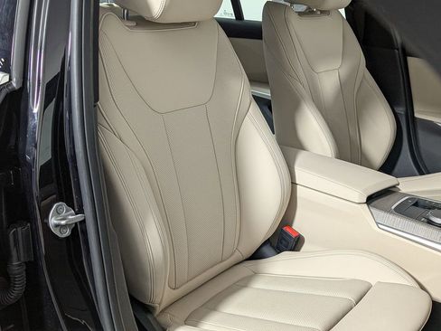 Used 2025 BMW 330i xDrive Sedan w/ Convenience Package image 24