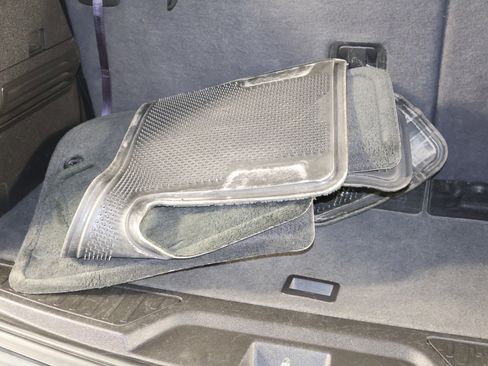 Used 2012 GMC Acadia SLT image 49