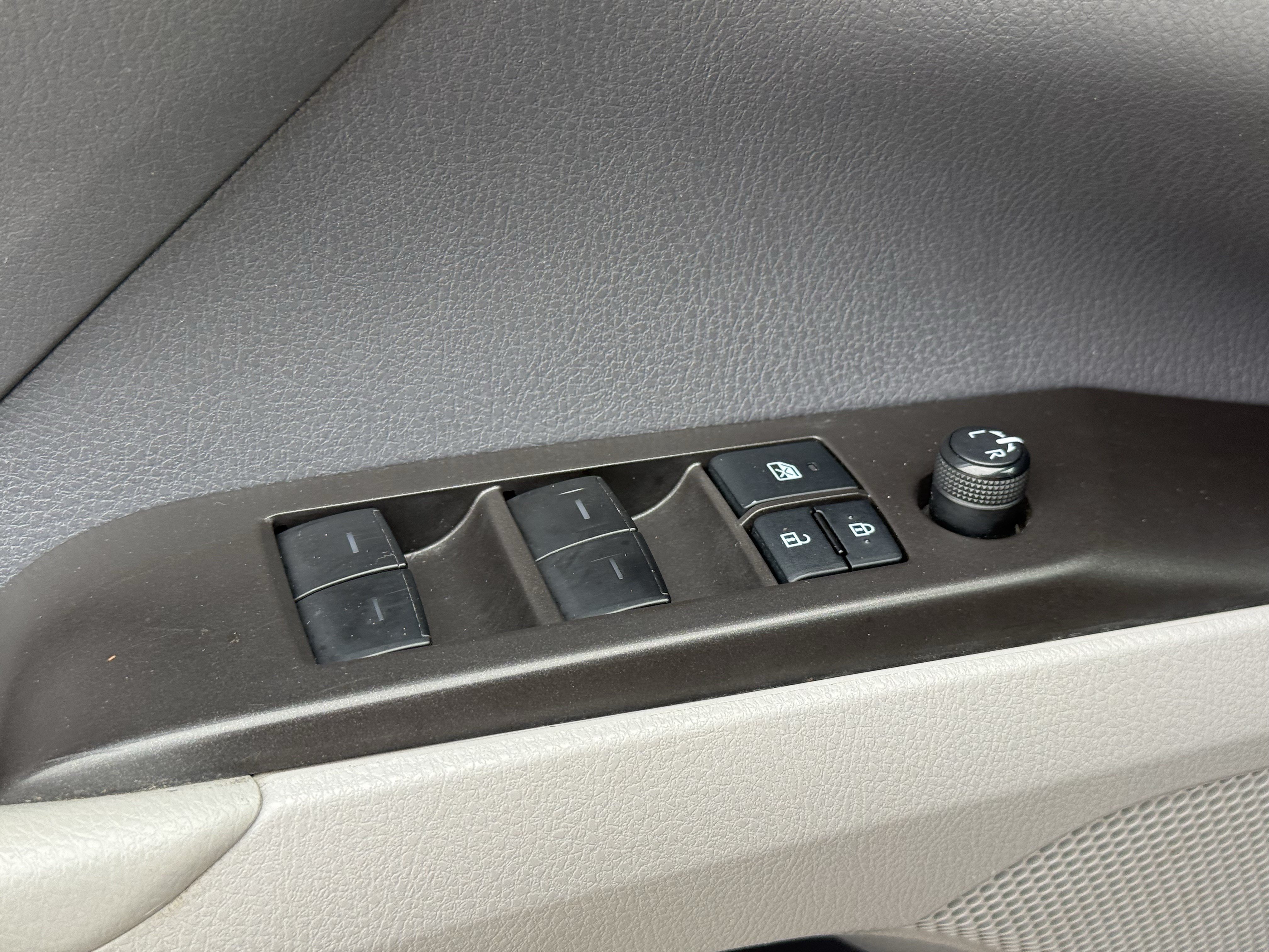 Used 2022 Toyota Camry LE FWD image 25