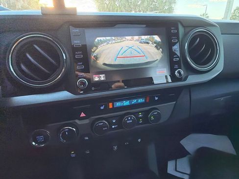 Used 2021 Toyota Tacoma 4x4 Double Cab image 9