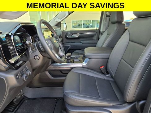 Used 2025 Chevrolet Silverado 1500 LTZ w/ LTZ Premium Texas Edition AWD/4WD image 9