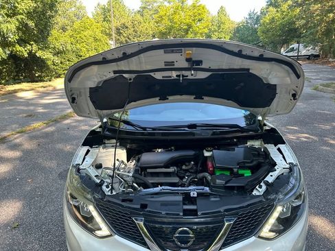 Used 2017 Nissan Rogue Sport SL w/ SL Premium Package AWD/4WD image 14