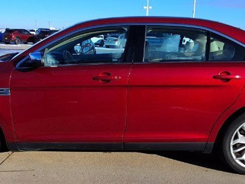 Used 2014 Ford Taurus Limited image 5