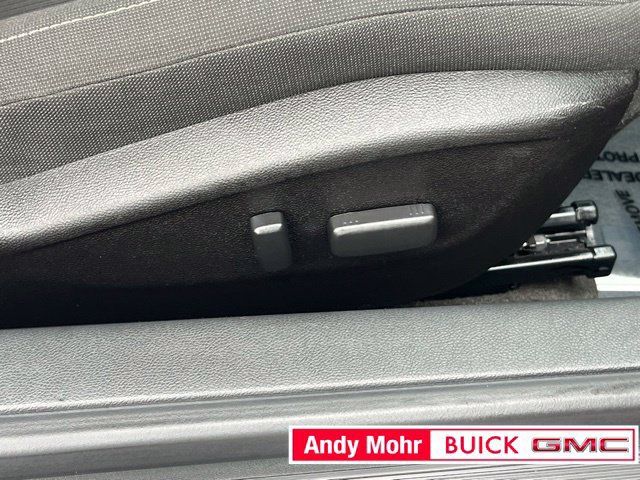 Used 2015 Chevrolet Camaro LT RWD image 42