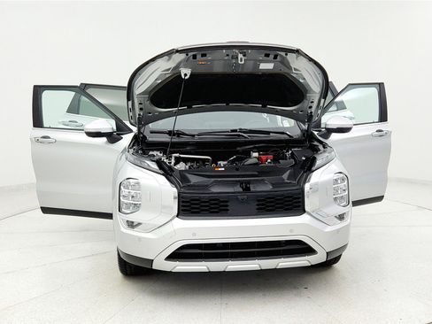 Used 2024 Mitsubishi Outlander Ralliart image 35