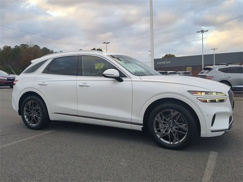 Used 2023 Genesis GV70 2.5T w/ Advanced Package image 2