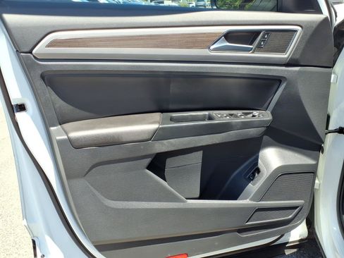 Used 2019 Volkswagen Atlas SEL FWD image 19