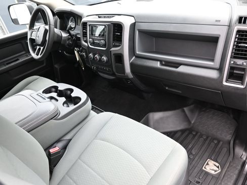 Used 2018 RAM 2500 Tradesman w/ Chrome Appearance Group AWD/4WD image 37