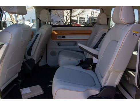 New 2025 Volkswagen ID. Buzz 1st Edition image 29