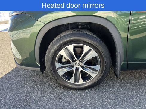 Used 2023 Toyota Highlander XLE image 13