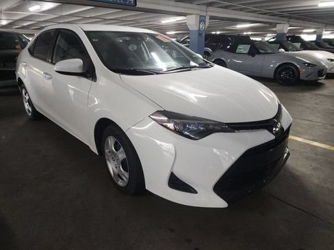 Used 2019 Toyota Corolla LE FWD image 1