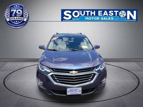 Used 2018 Chevrolet Equinox LT w/ Sun & Infotainment Package AWD/4WD image 3