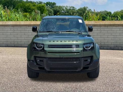 New 2026 Land Rover Defender 110 X-Dynamic SE AWD/4WD image 2