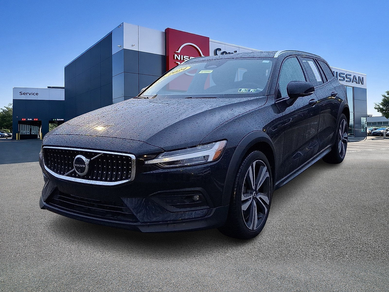 Used 2024 Volvo V60 B5 Cross Country Plus w/ Protection Package Premier AWD/4WD image 3