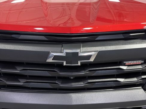 Used 2024 Chevrolet Colorado Trail Boss w/ Technology Package AWD/4WD image 12