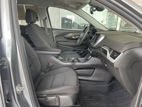 Used 2023 GMC Terrain SLE w/ Driver Convenience Package image 22